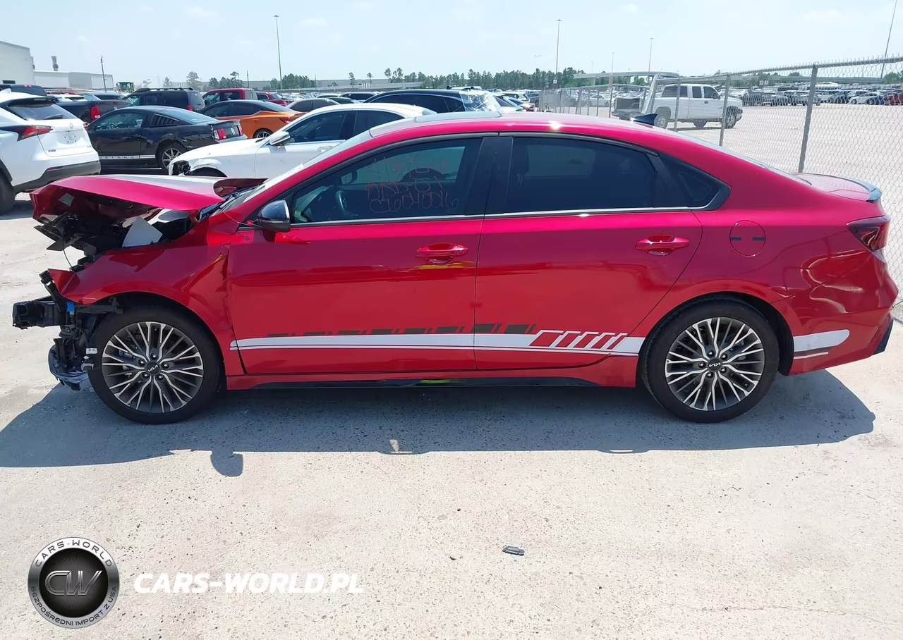 2024 Kia Forte Gt-Line VIN:3KPF54AD8RE777342 - 15