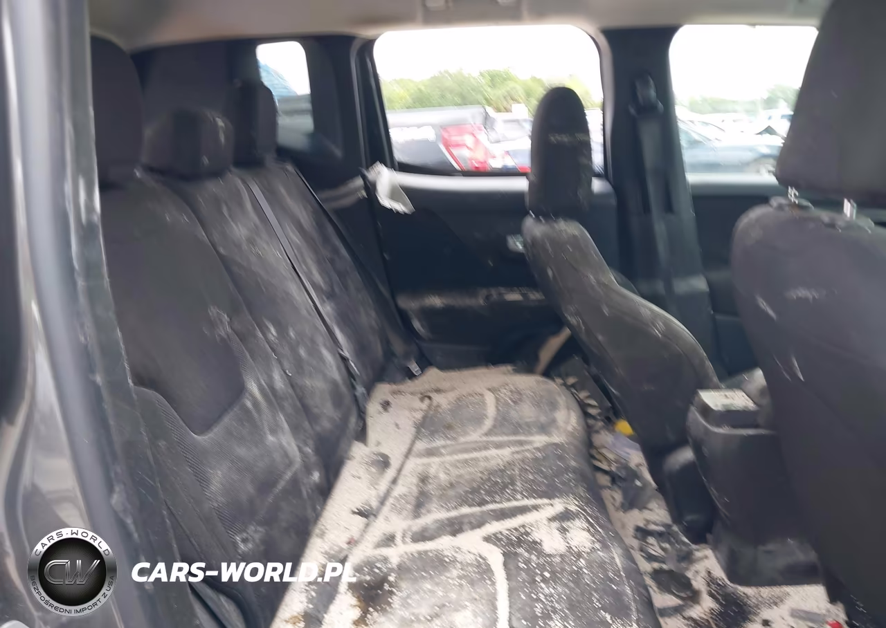 2017 Jeep Renegade Sport 4X4 VIN:ZACCJBAB4HPE93743 - 8