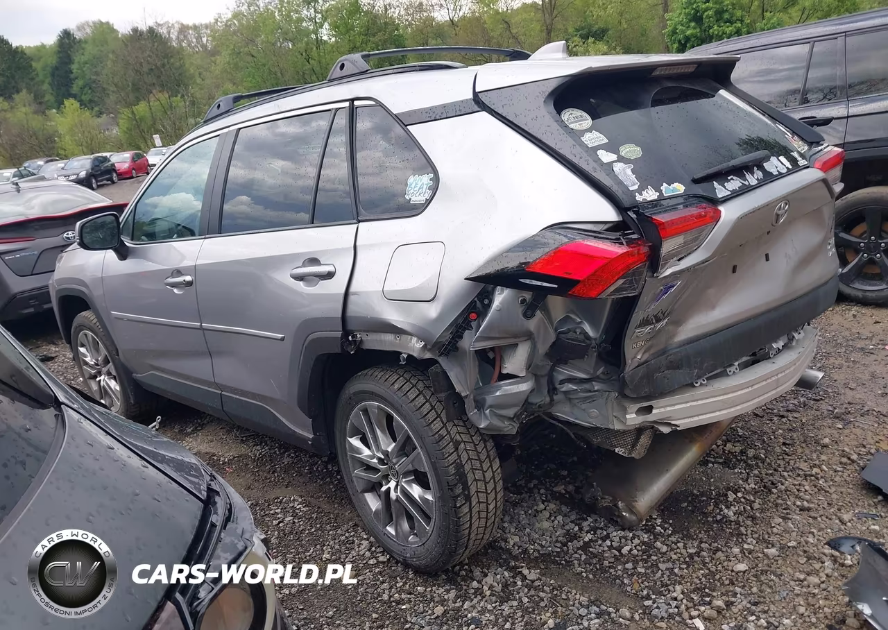 2023 Toyota Rav4 Xle Premium VIN:2T3A1RFV0PC337770 - 3