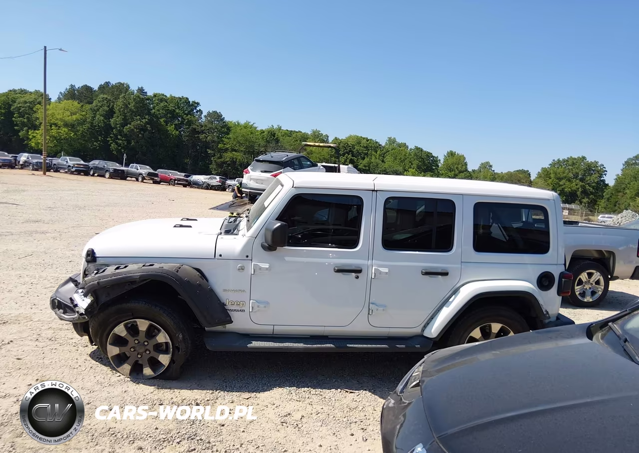 2018 Jeep Wrangler Unlimited Sahara 4X4 VIN:1C4HJXEG8JW139287 - 14
