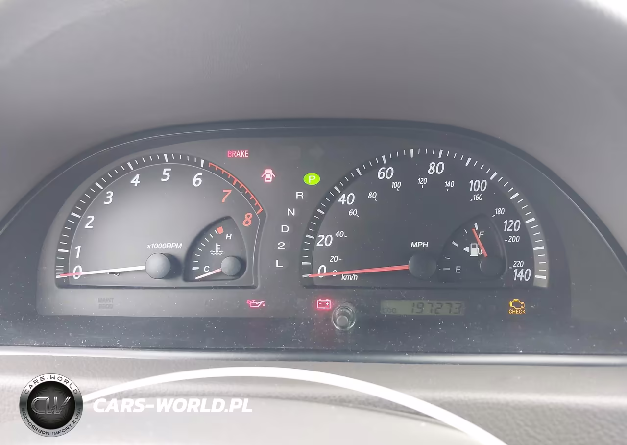 2004 Toyota Camry Le VIN:JTDBE32K040268904 - 7