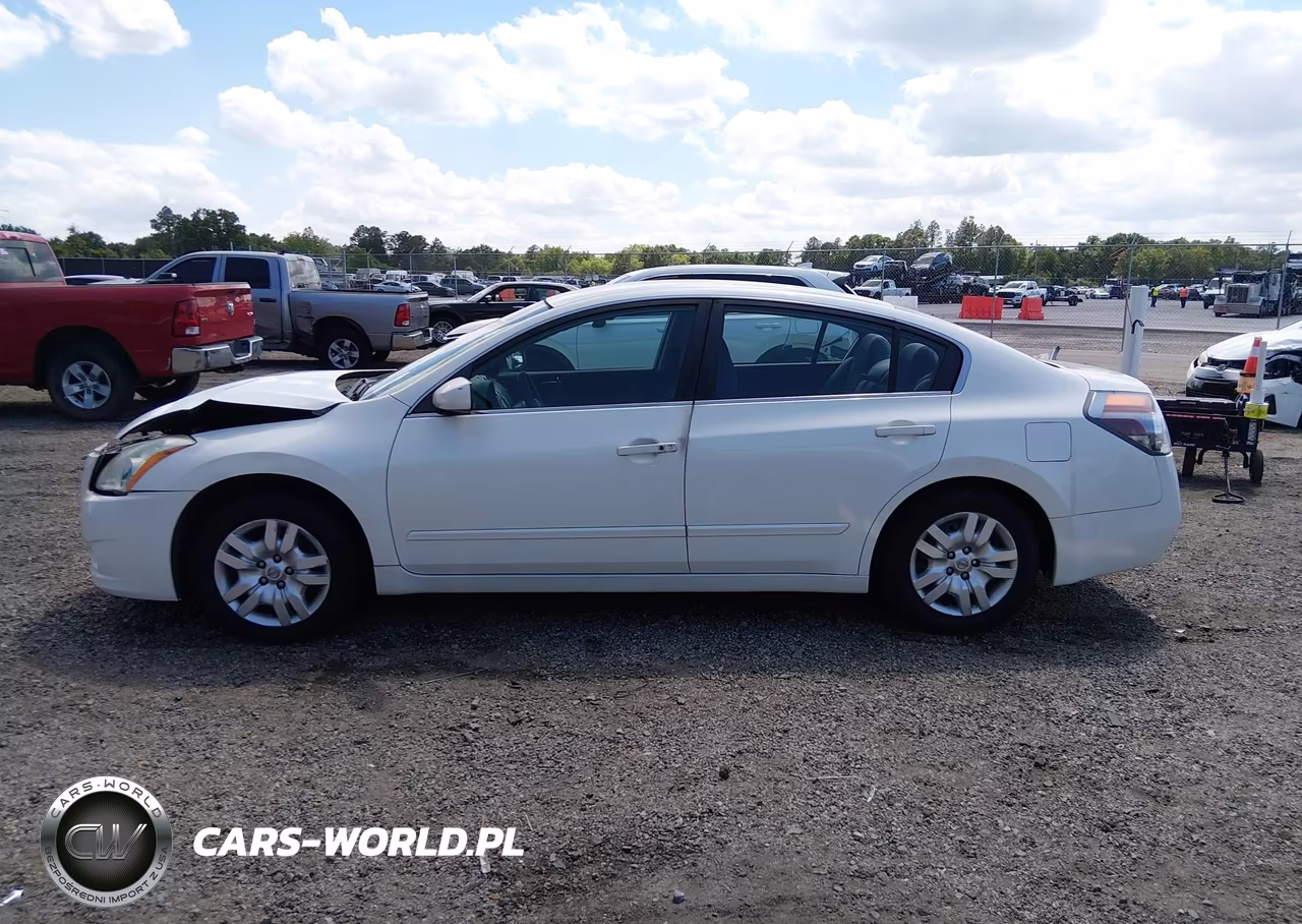2011 Nissan Altima 2.5 S VIN:1N4AL2AP2BC105360 - 14