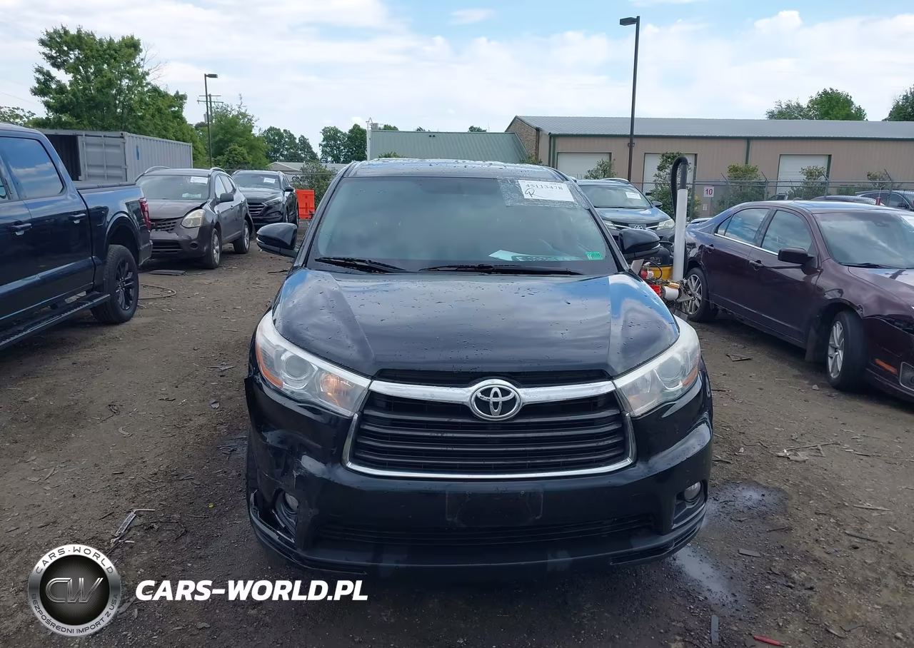 2015 Toyota Highlander Le Plus V6 VIN:5TDBKRFH8FS205771 - 12