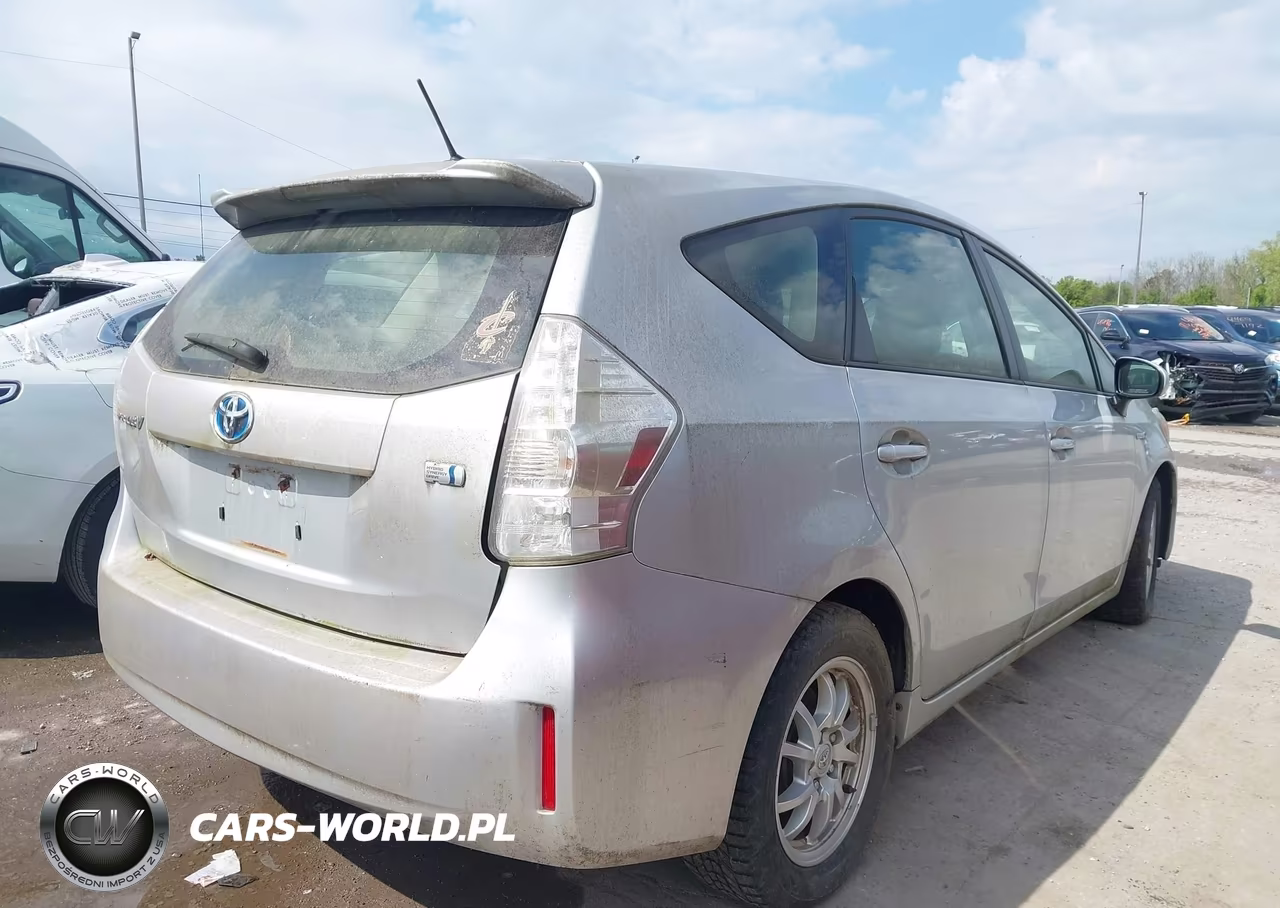 2013 Toyota Prius V Three VIN:JTDZN3EU9D3260519 - 4