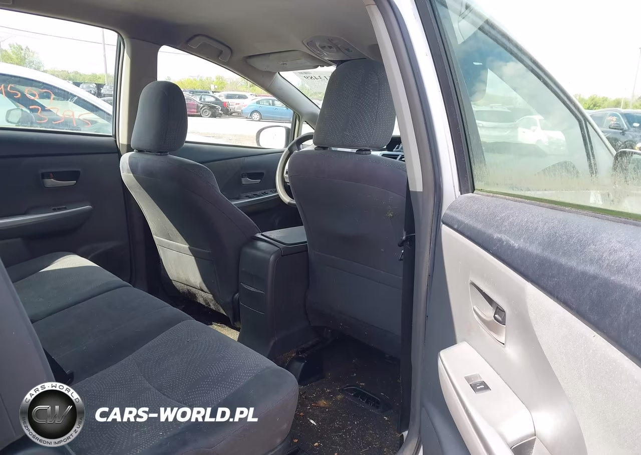 2013 Toyota Prius V Three VIN:JTDZN3EU9D3260519 - 8