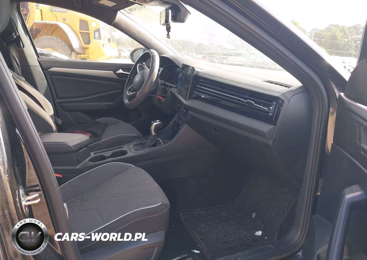 2025 Volkswagen Jetta 1.5T Sport VIN:3VWBX7BU4SM000805 - 5