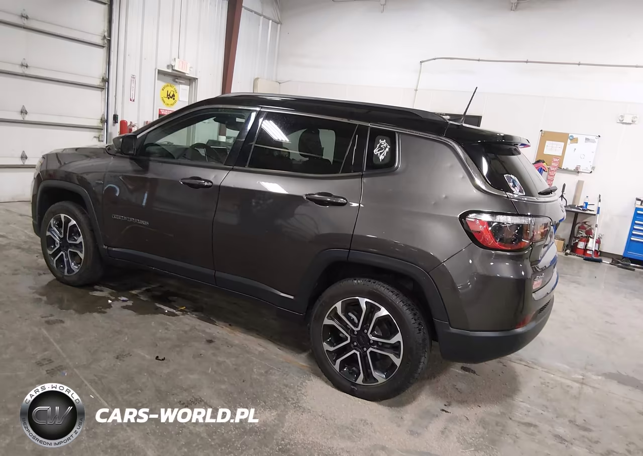 2023 Jeep Compass Limited 4X4 VIN:3C4NJDCN8PT520204 - 3