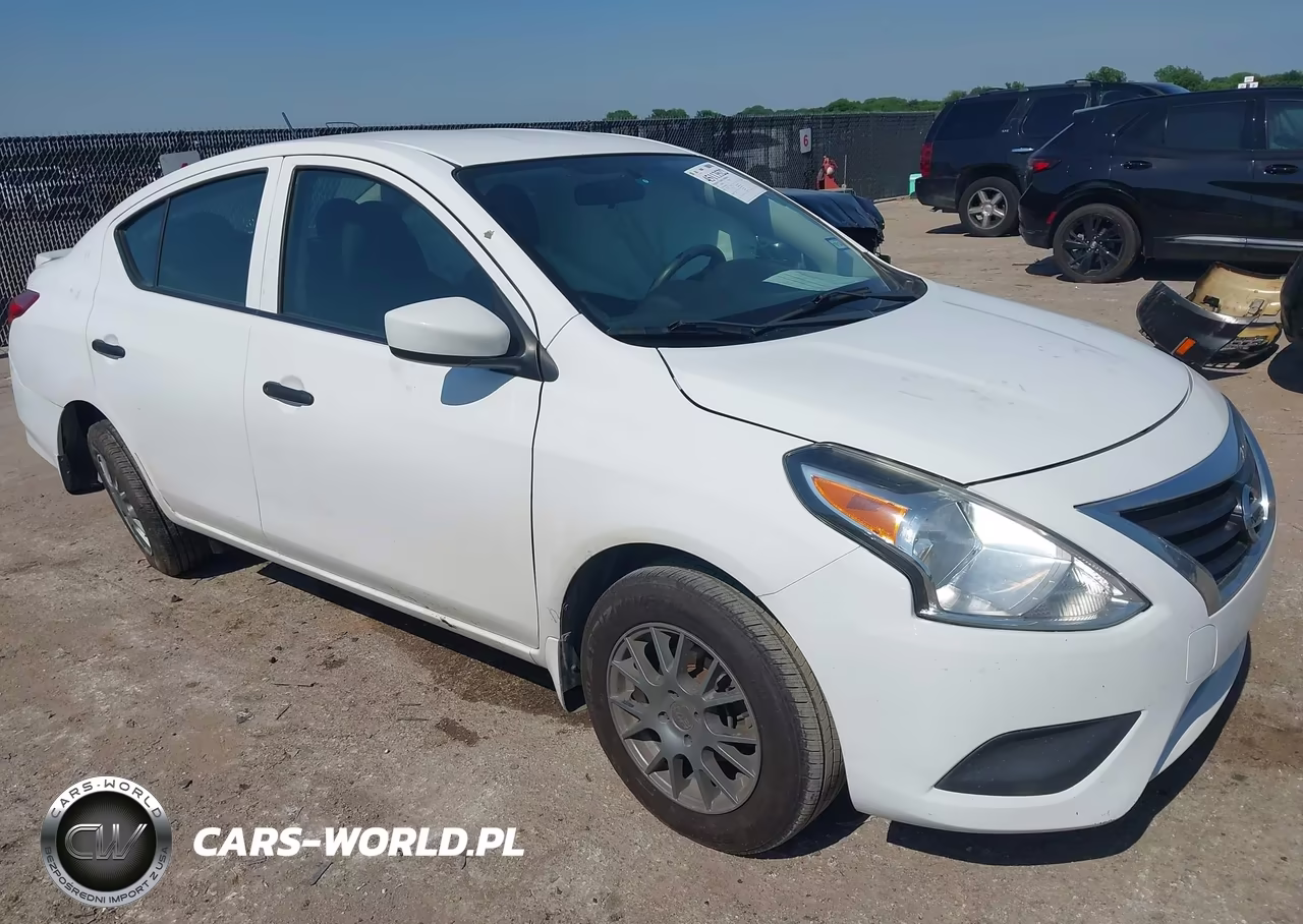 2018 Nissan Versa 1.6 S+