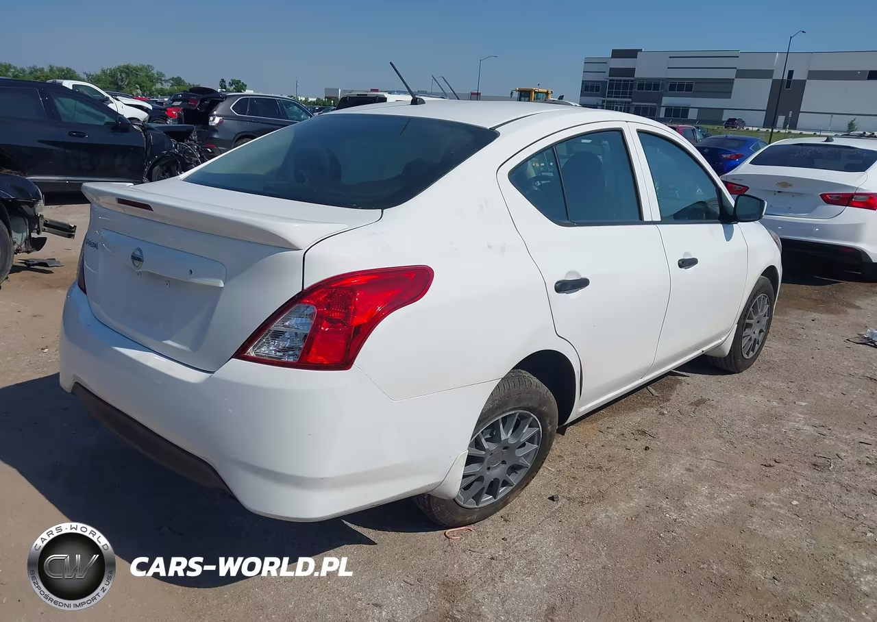 2018 Nissan Versa 1.6 S+ VIN:3N1CN7AP4JL858596 - 4