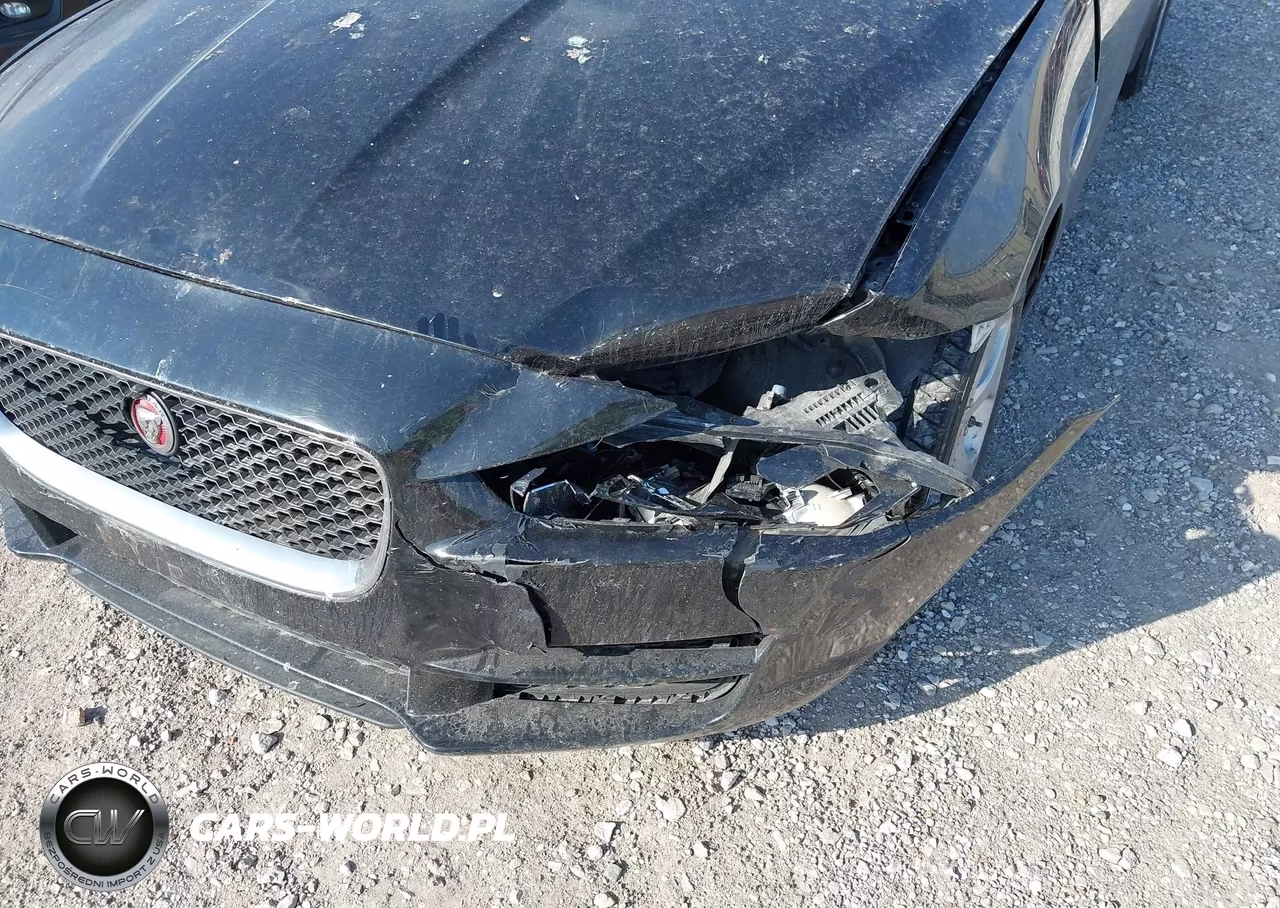 2017 Jaguar Xe 25T VIN:SAJAR4BG6HA946932 - 6