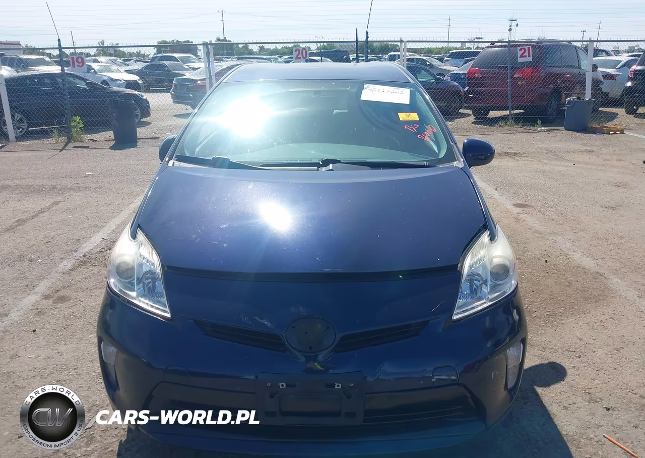 2015 Toyota Prius Two VIN:JTDKN3DU0F0431990 - 12
