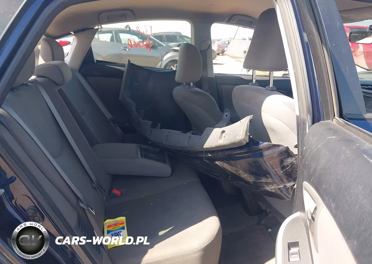 2015 Toyota Prius Two VIN:JTDKN3DU0F0431990 - 8