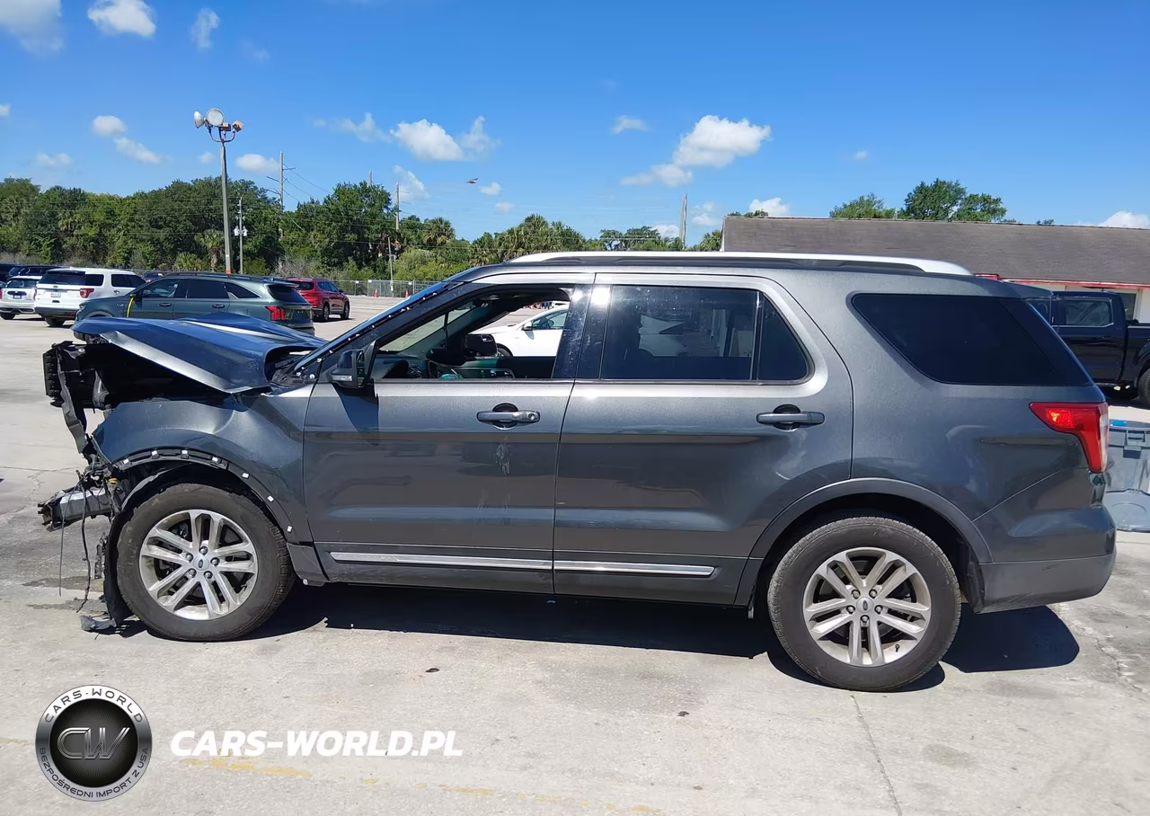 2017 Ford Explorer Xlt VIN:1FM5K7D83HGA68719 - 14