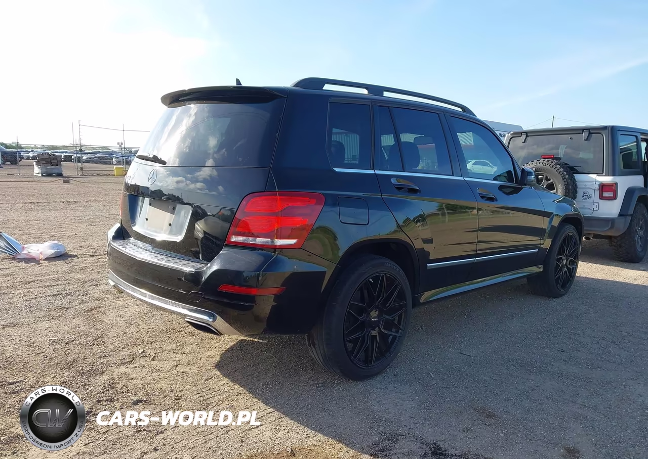2015 Mercedes-Benz Glk 350 VIN:WDCGG5HB0FG393747 - 4