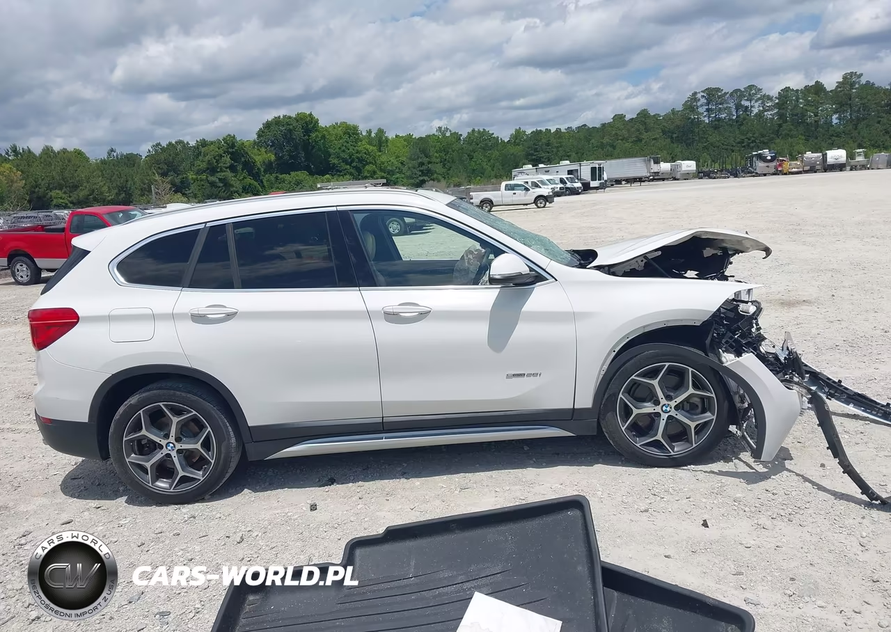 2018 BMW X1 Sdrive28I VIN:WBXHU7C3XJ5H39537 - 13