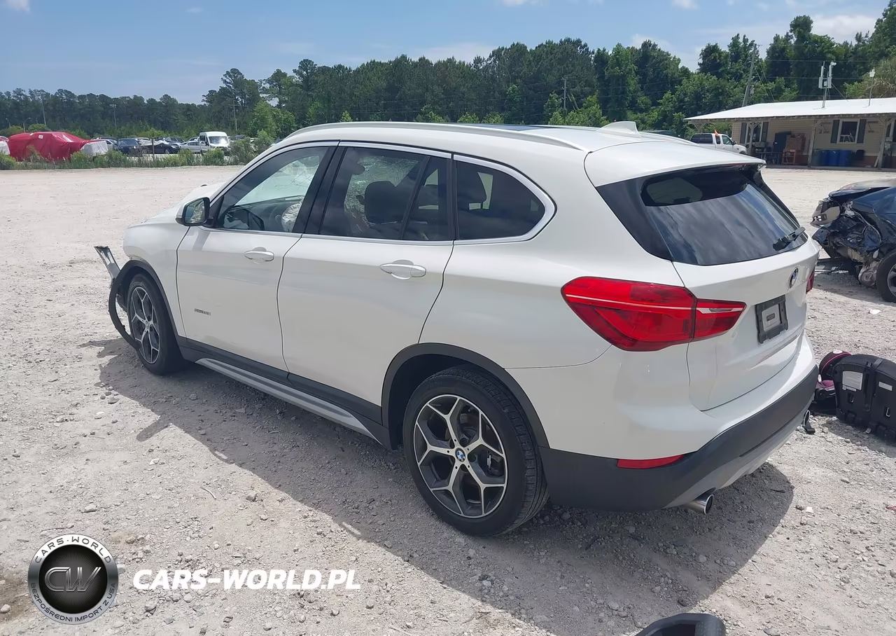 2018 BMW X1 Sdrive28I VIN:WBXHU7C3XJ5H39537 - 3