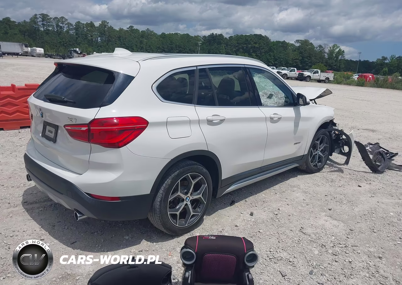 2018 BMW X1 Sdrive28I VIN:WBXHU7C3XJ5H39537 - 4
