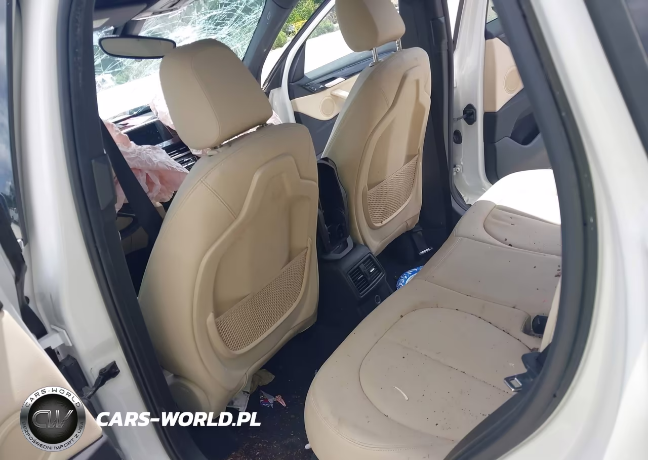 2018 BMW X1 Sdrive28I VIN:WBXHU7C3XJ5H39537 - 8