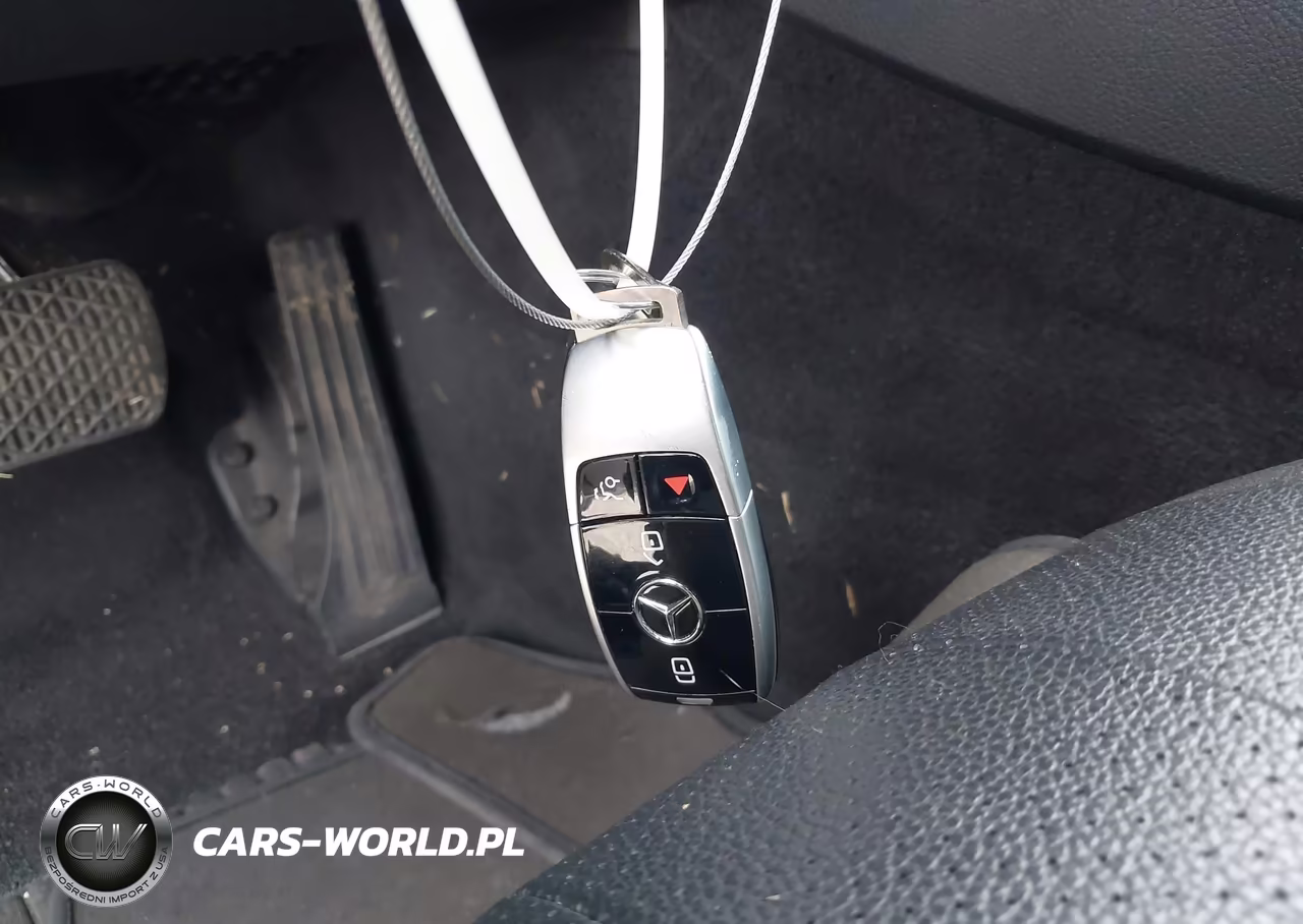 2021 Mercedes-Benz E 350 VIN:W1KZF8DB6MA930524 - 11