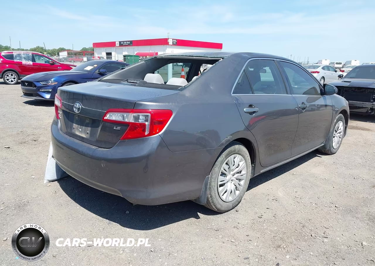 2014 Toyota Camry Le VIN:4T4BF1FKXER420341 - 4