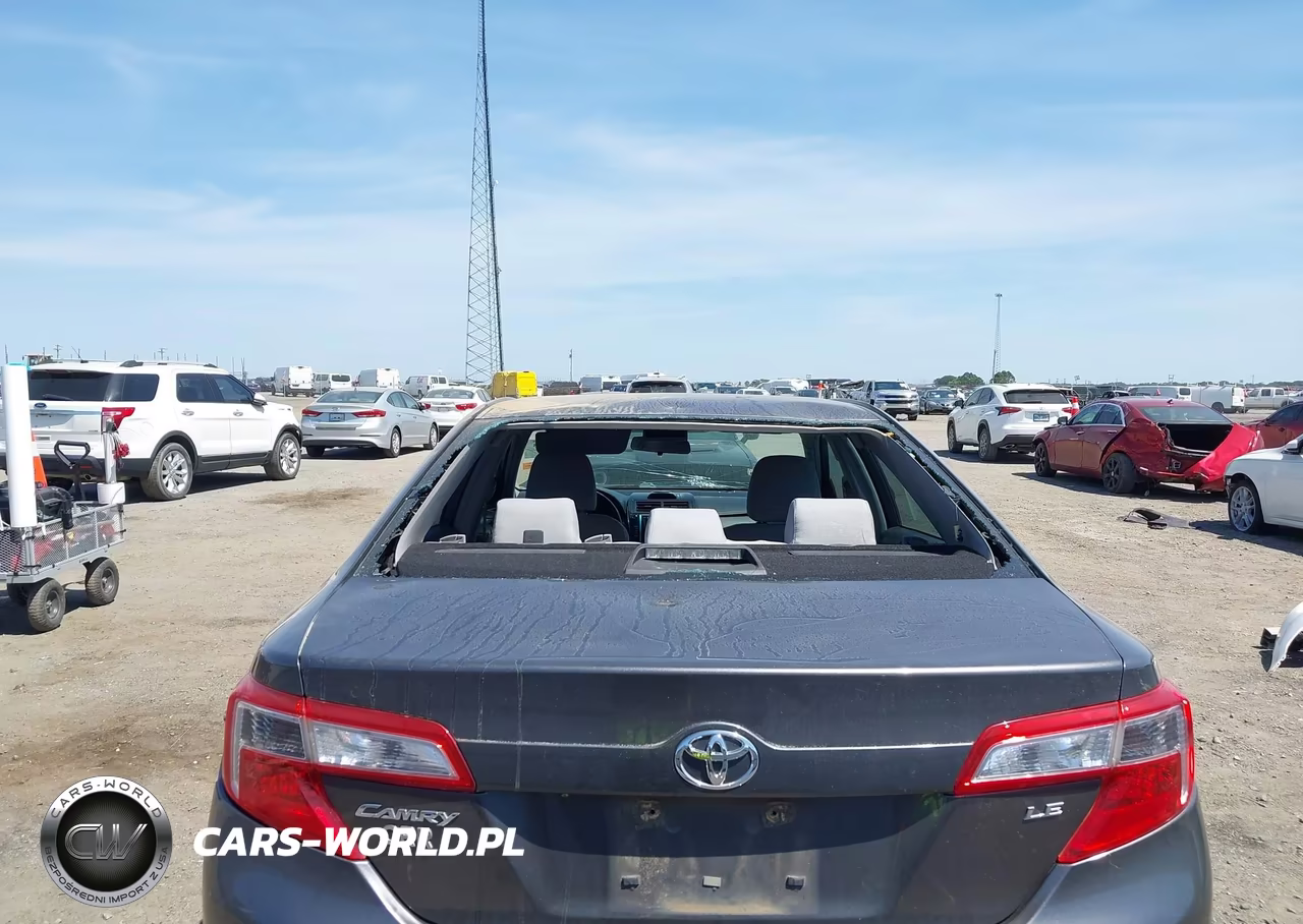 2014 Toyota Camry Le VIN:4T4BF1FKXER420341 - 6