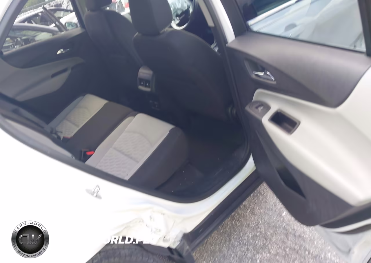 2018 Chevrolet Equinox Lt VIN:2GNAXKEX3J6310757 - 8