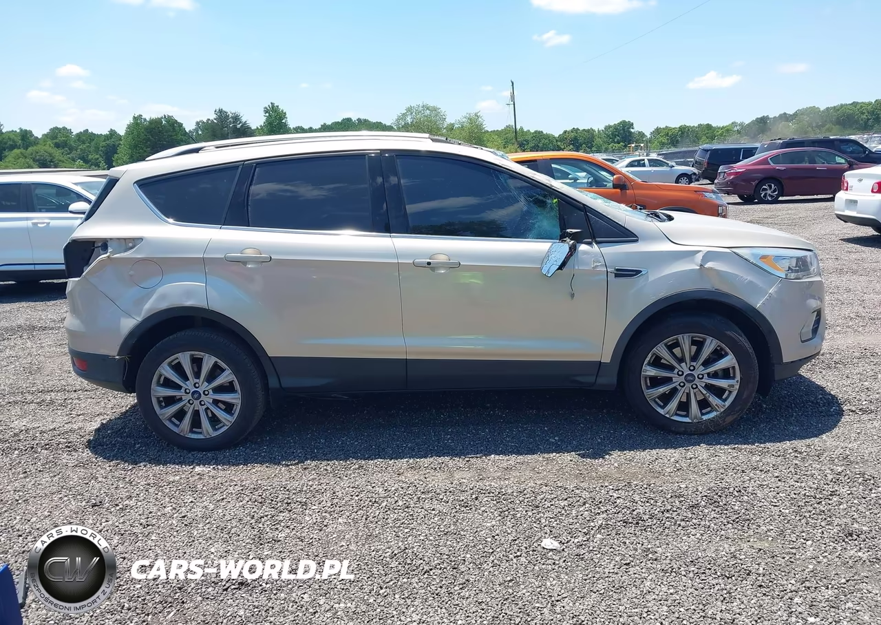 2018 Ford Escape Titanium VIN:1FMCU9J91JUD62055 - 13