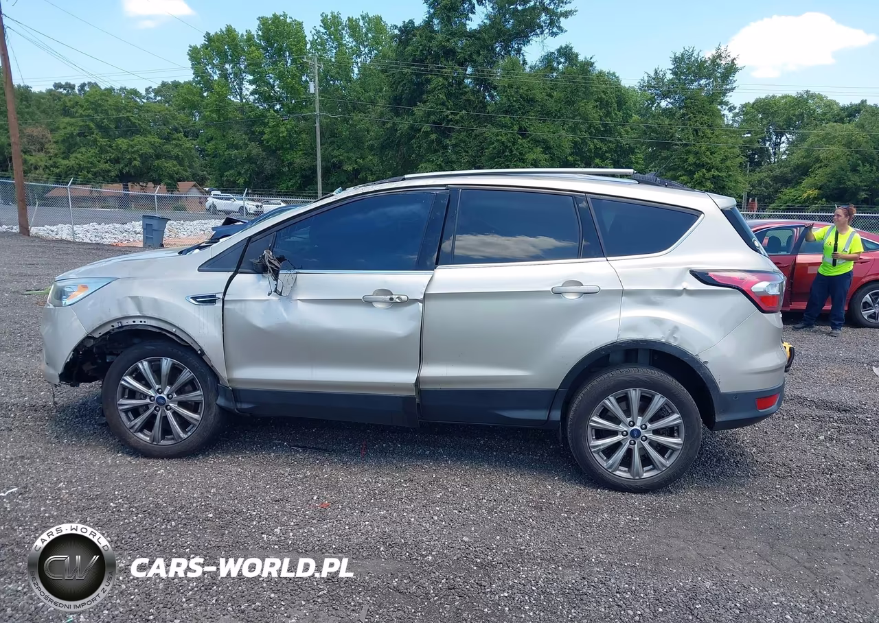 2018 Ford Escape Titanium VIN:1FMCU9J91JUD62055 - 14