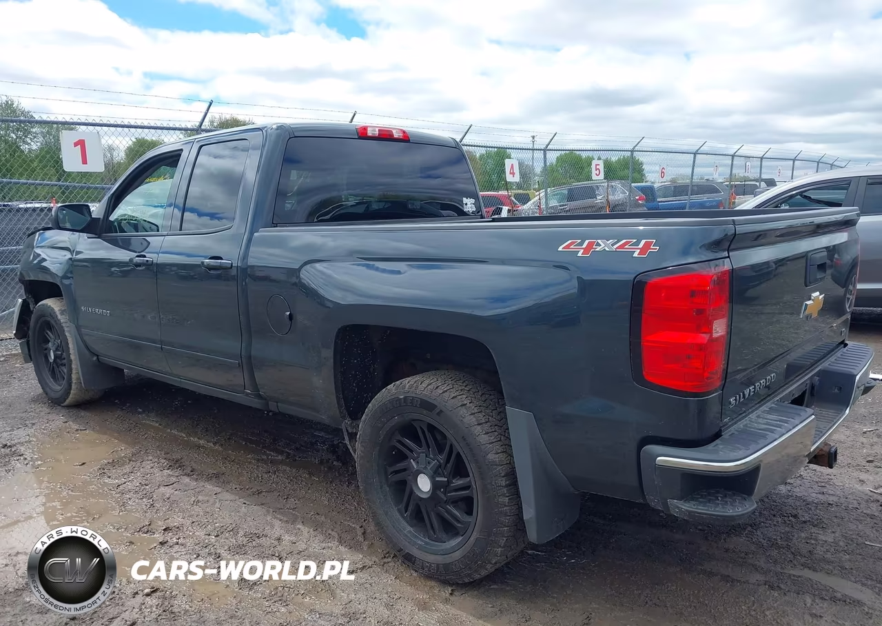 2017 Chevrolet Silverado 1500 1Lt VIN:1GCVKREC2HZ365620 - 3