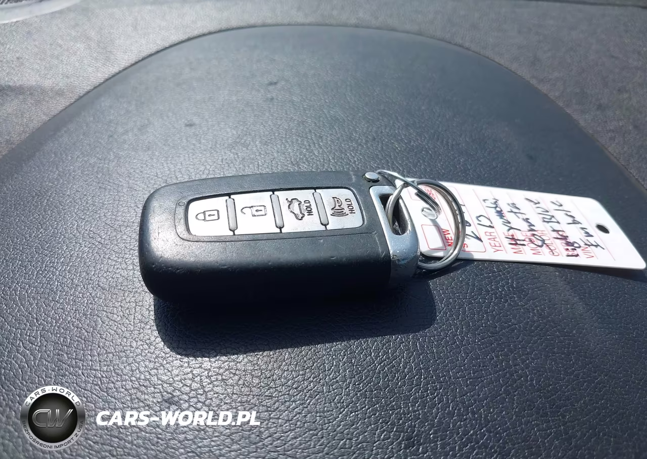 2012 Hyundai Sonata Hybrid VIN:KMHEC4A46CA047579 - 11