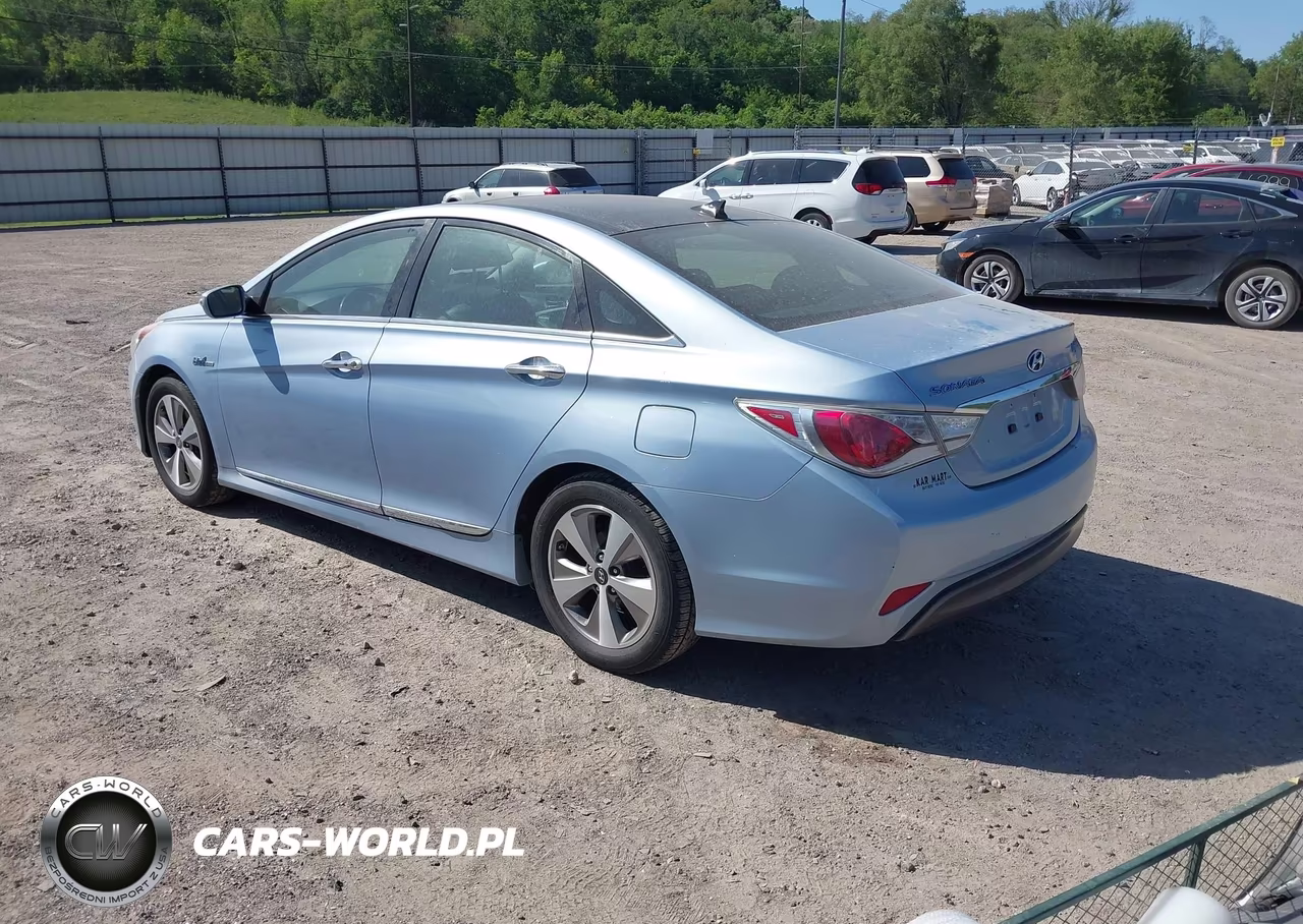 2012 Hyundai Sonata Hybrid VIN:KMHEC4A46CA047579 - 3