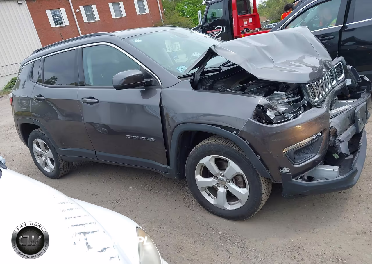 2020 Jeep Compass Latitude 4X4 – zdjęcie 1 z 16