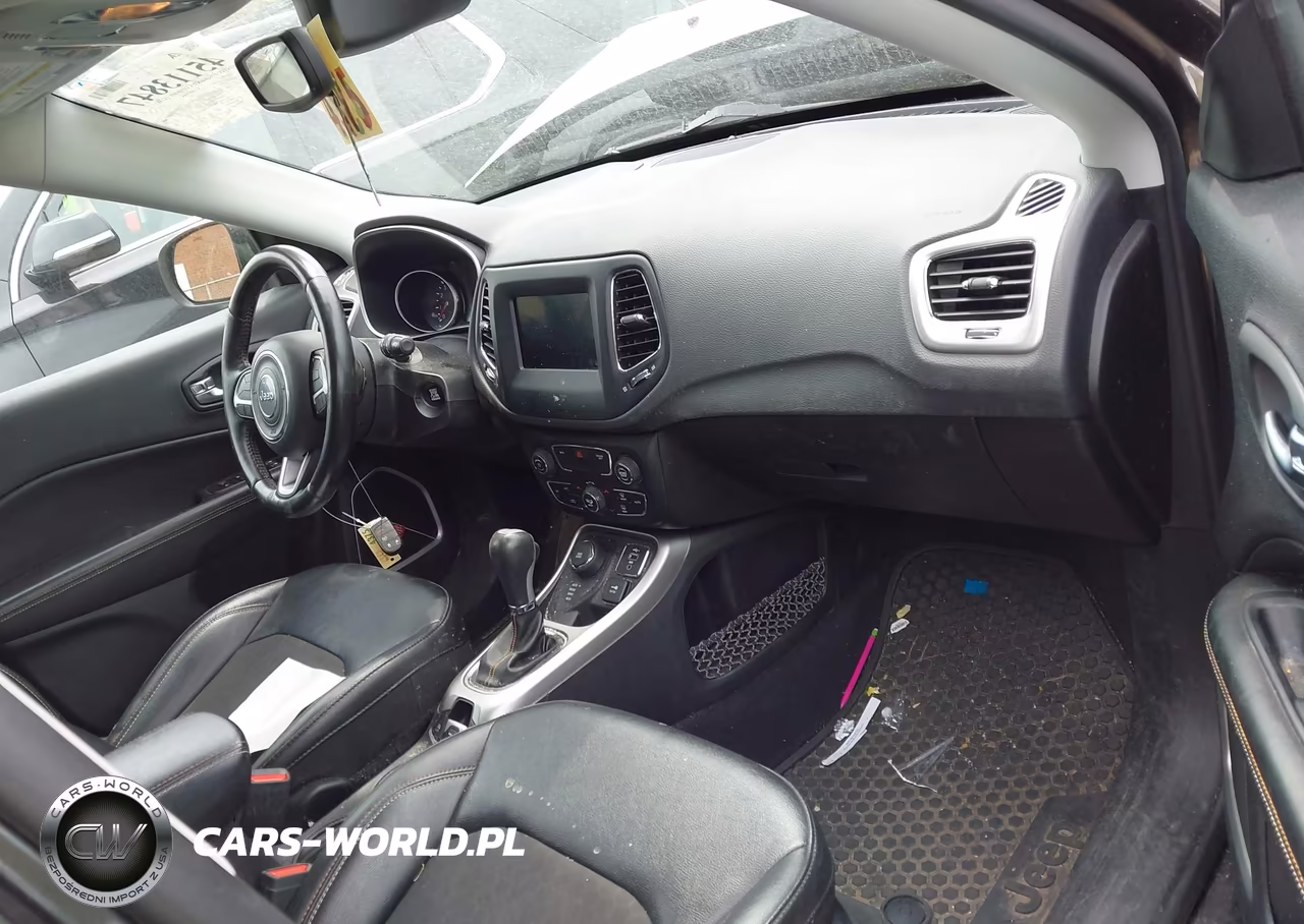 2020 Jeep Compass Latitude 4X4 VIN:3C4NJDBB8LT145352 - 5
