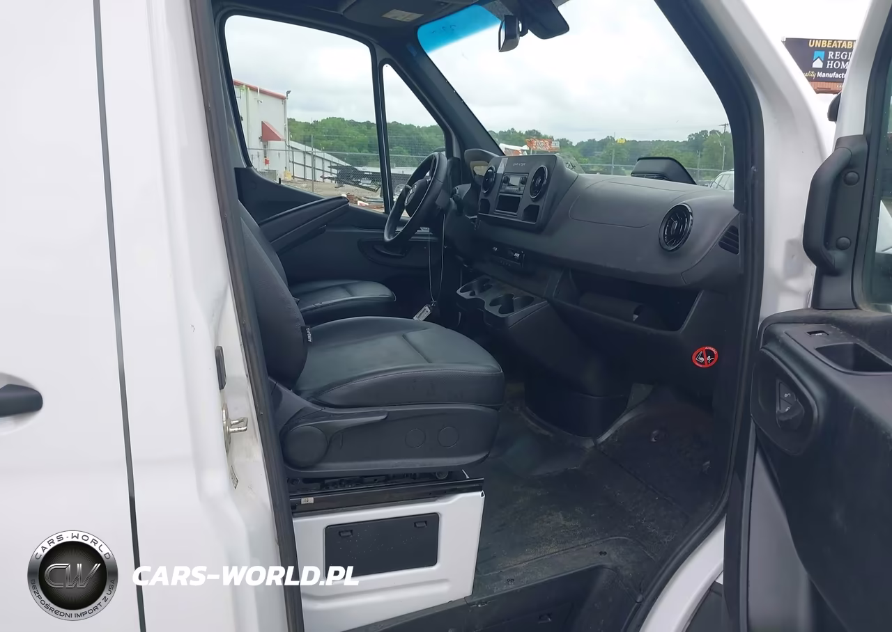 2025 Mercedes-Benz Sprinter 2500 Standard Roof 4-Cyl Diesel VIN:W1Y4KBHY9ST203967 - 5