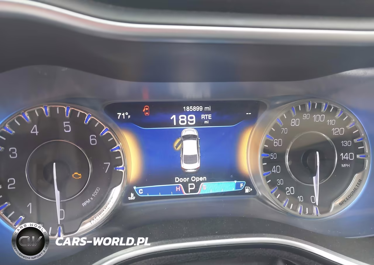 2015 Chrysler 200 C VIN:1C3CCCCB4FN618425 - 7