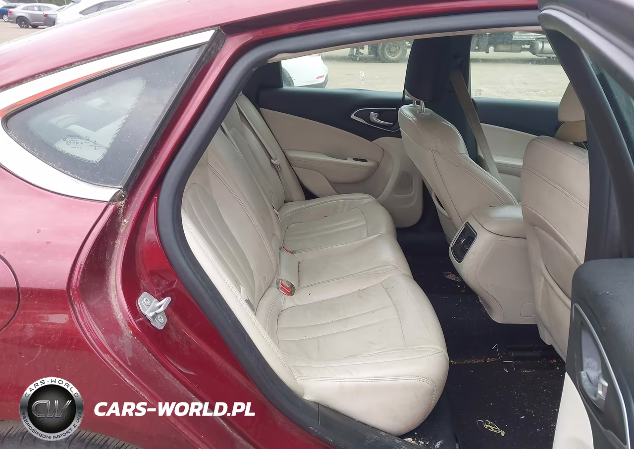 2015 Chrysler 200 C VIN:1C3CCCCB4FN618425 - 8