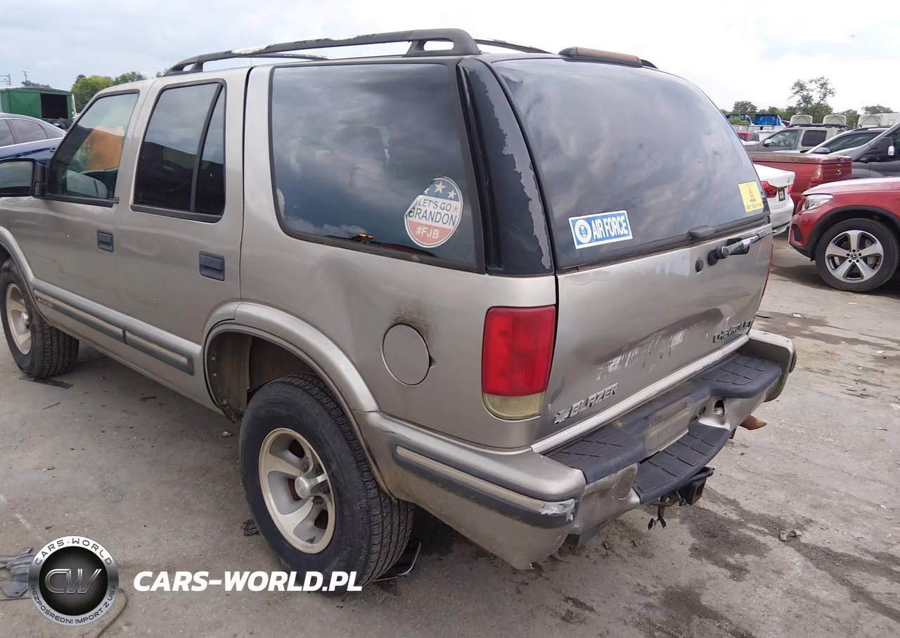 1999 Chevrolet Blazer Ls VIN:1GNCS13W4XK165777 - 3