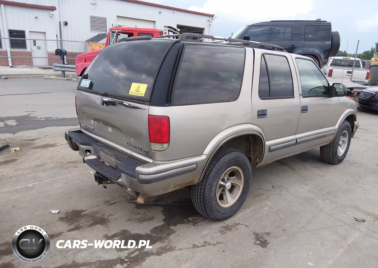 1999 Chevrolet Blazer Ls VIN:1GNCS13W4XK165777 - 4