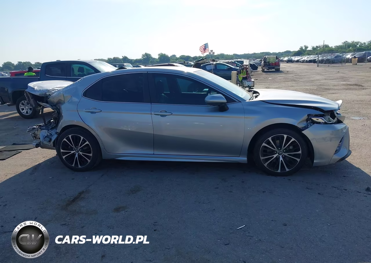 2018 Toyota Camry Se VIN:4T1B11HK0JU579532 - 13