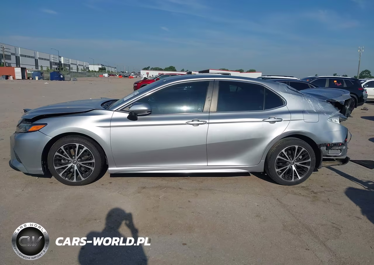 2018 Toyota Camry Se VIN:4T1B11HK0JU579532 - 14