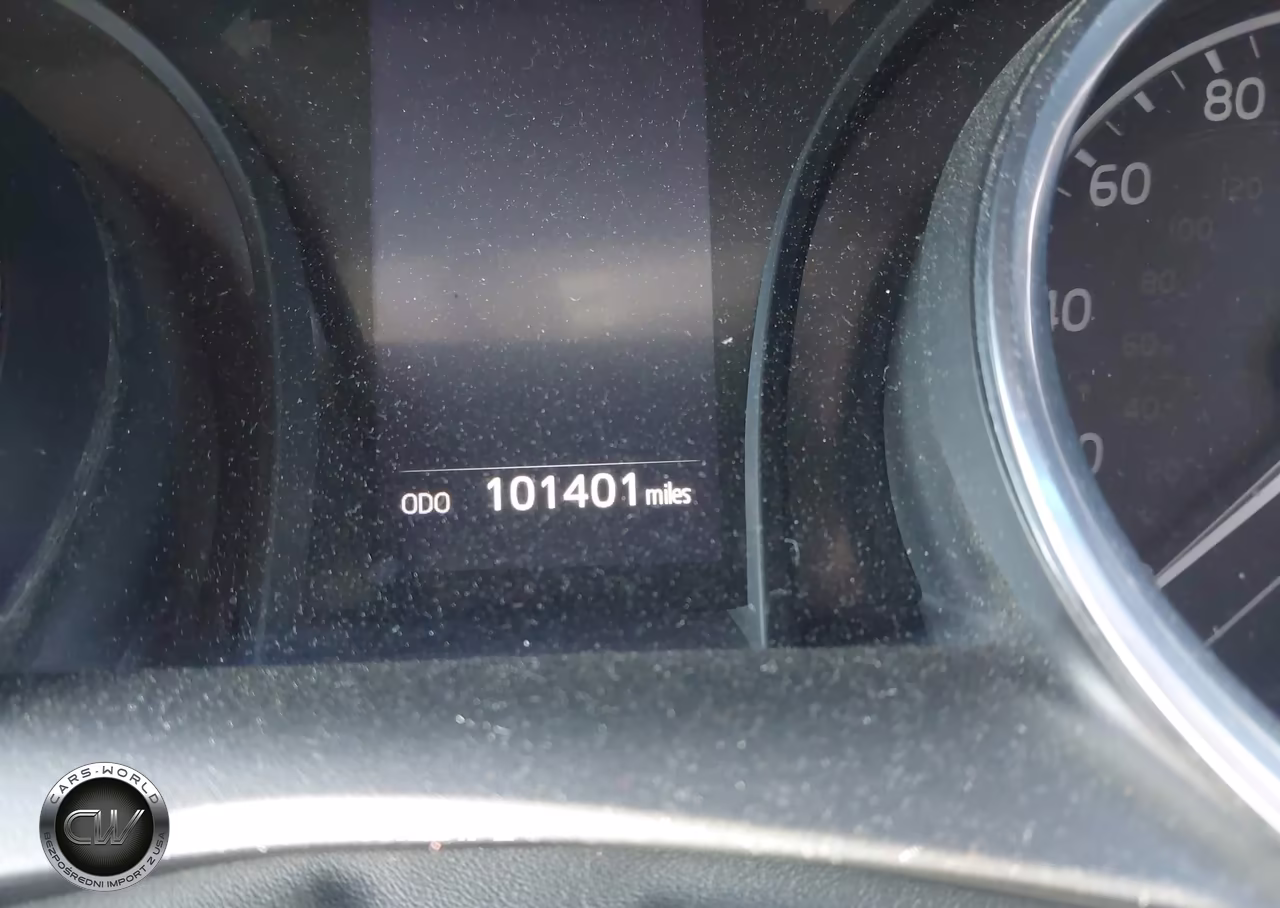 2018 Toyota Camry Se VIN:4T1B11HK0JU579532 - 15