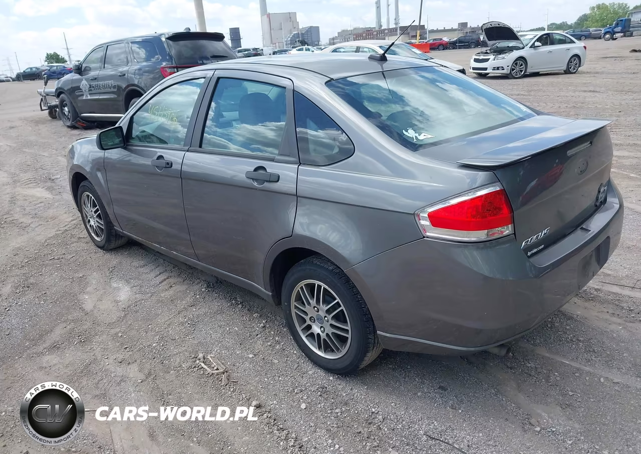 2011 Ford Focus Se VIN:1FAHP3FNXBW120395 - 3