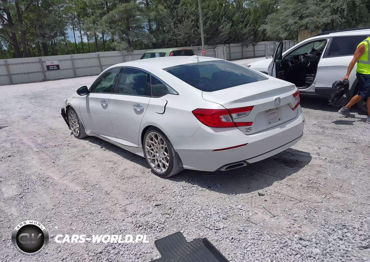 2019 Honda Accord Touring 2.0T VIN:1HGCV2F90KA030274 - 3