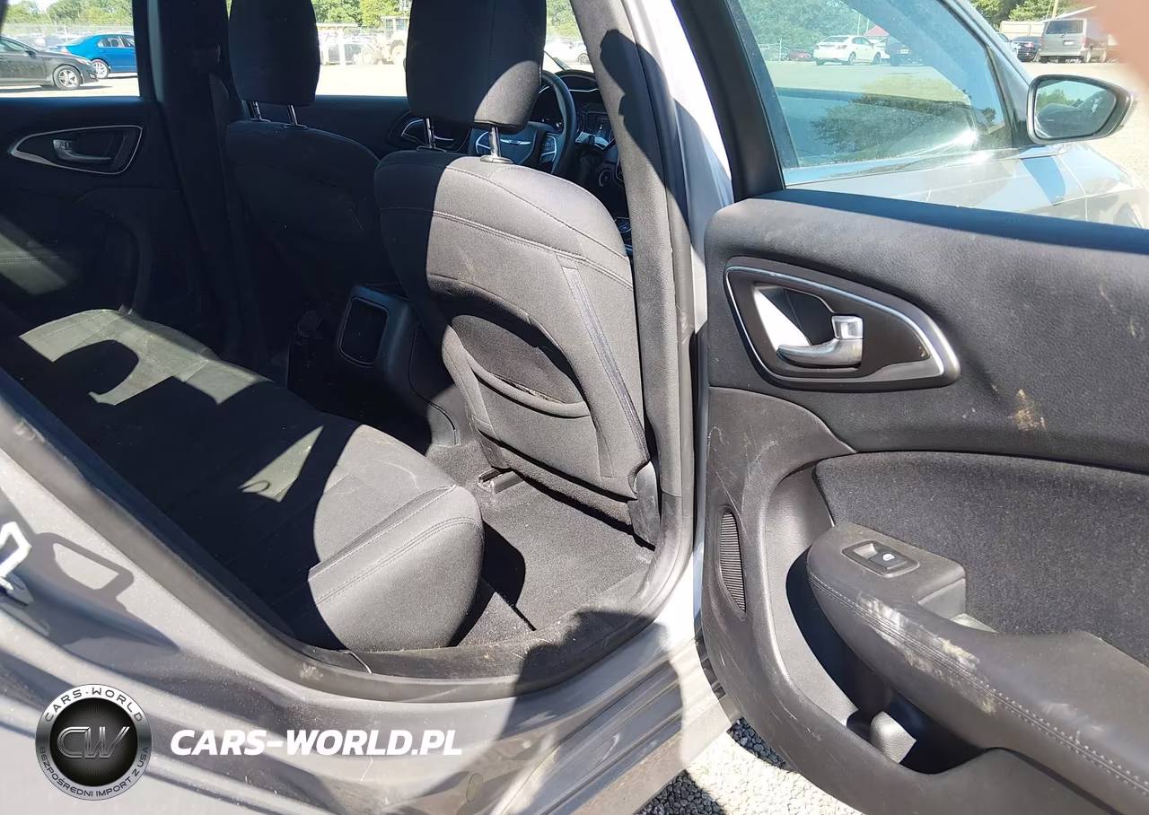 2016 Chrysler 200 Limited VIN:1C3CCCAB7GN172825 - 8