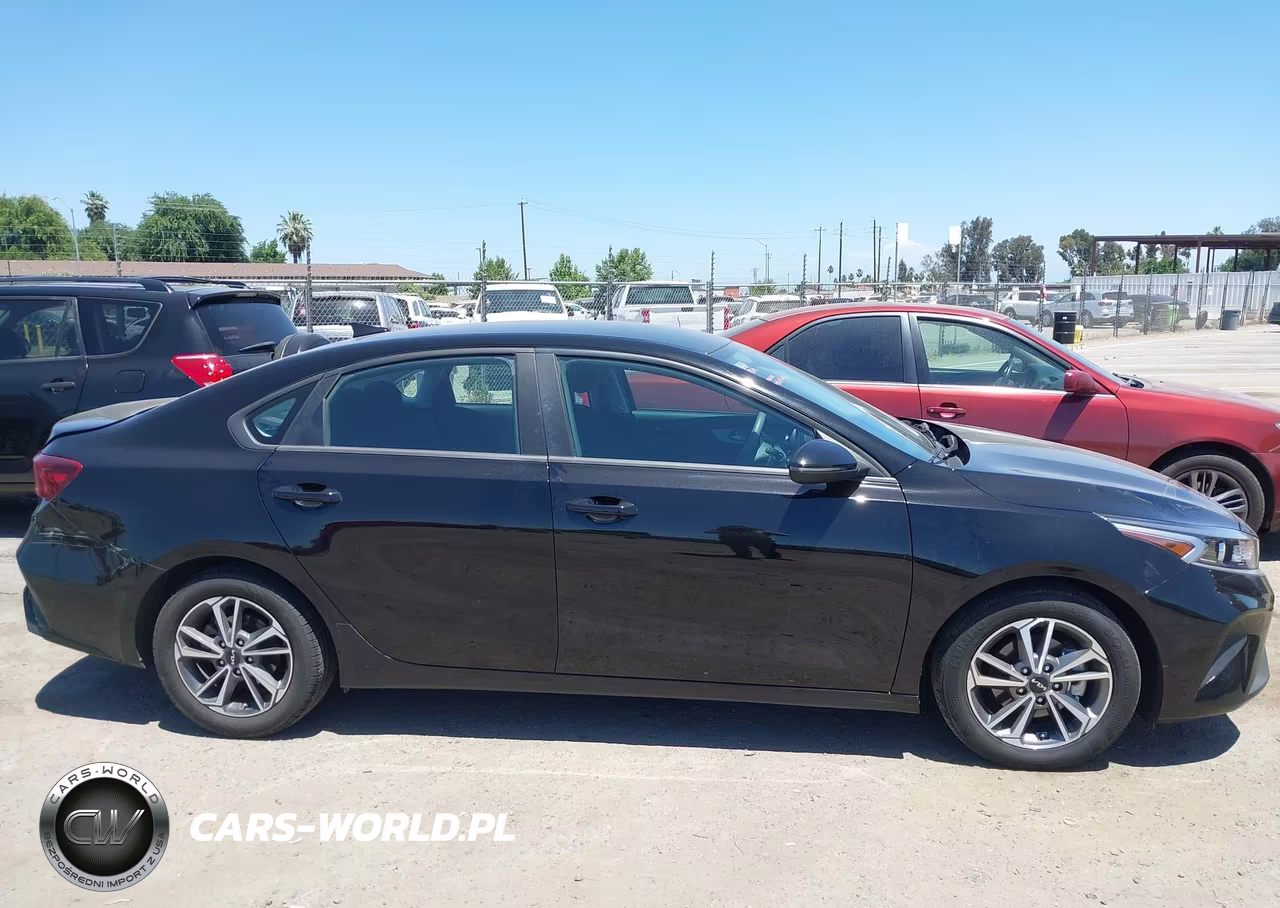 2023 Kia Forte Lxs VIN:3KPF24AD1PE673328 - 13