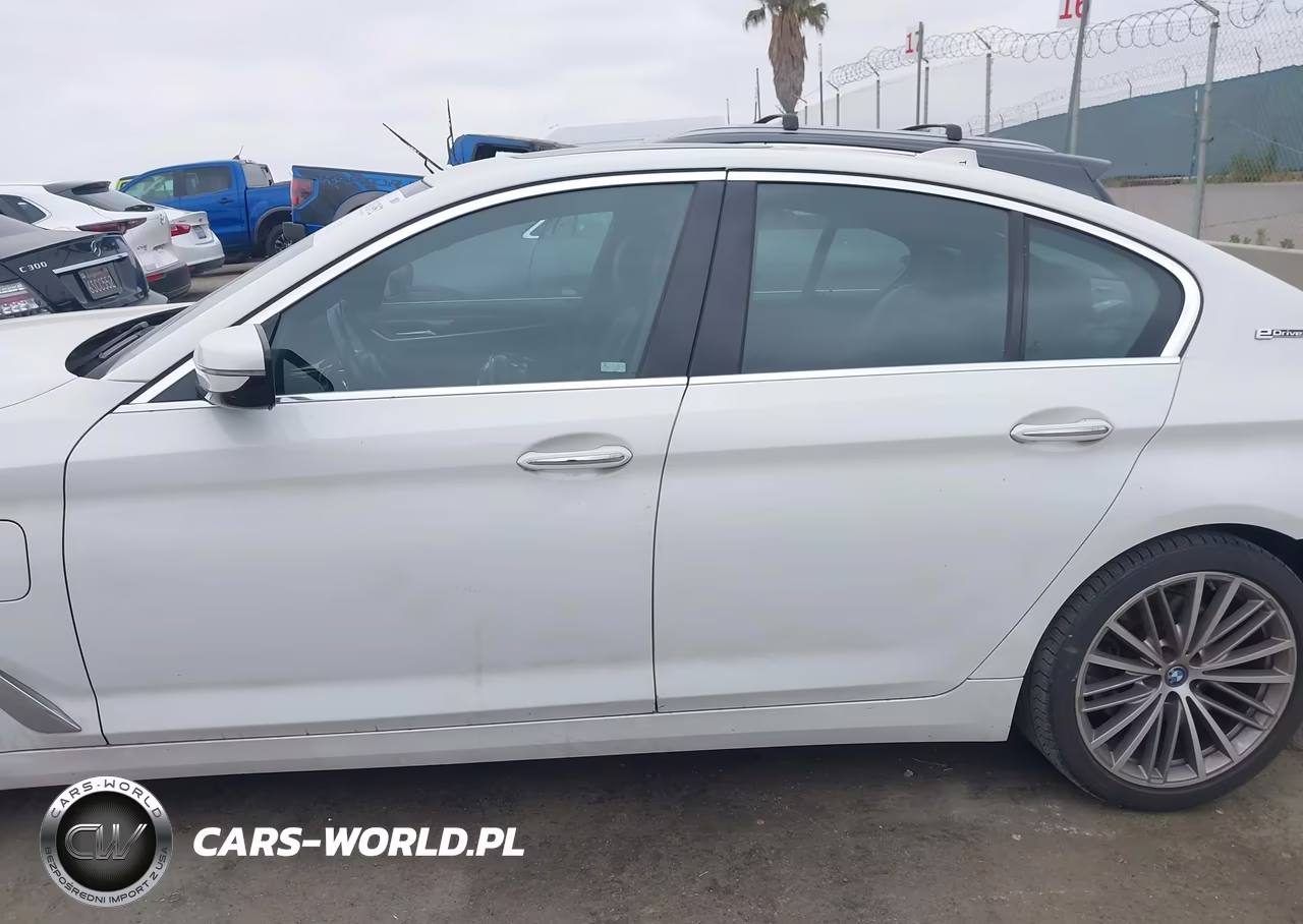2018 BMW 530E Iperformance VIN:WBAJA9C59JB251132 - 15
