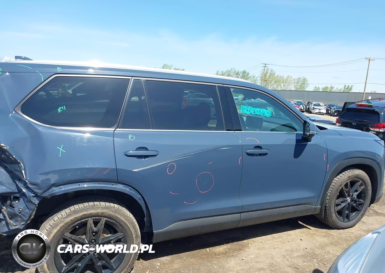 2024 Toyota Grand Highlander Platinum VIN:5TDAAAB54RS009407 - 14