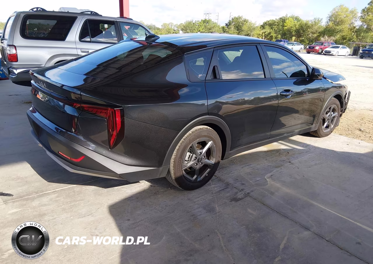 2026 Kia K4 Lxs VIN:3KPFT4DE0TE290587 - 4
