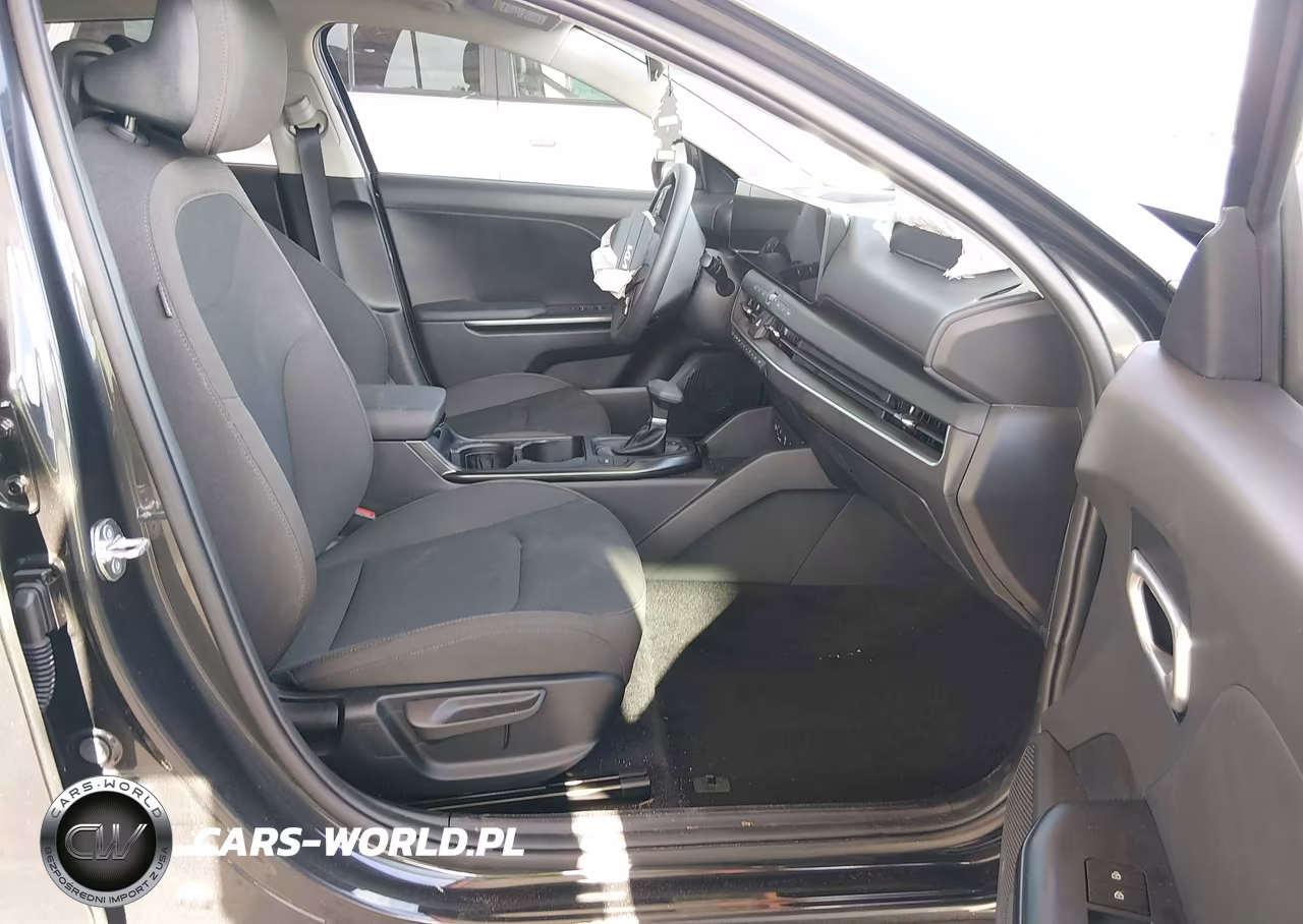 2026 Kia K4 Lxs VIN:3KPFT4DE0TE290587 - 5