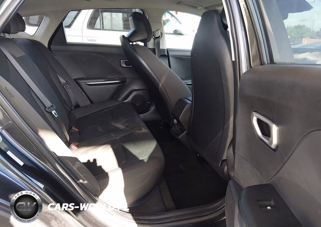 2026 Kia K4 Lxs VIN:3KPFT4DE0TE290587 - 8